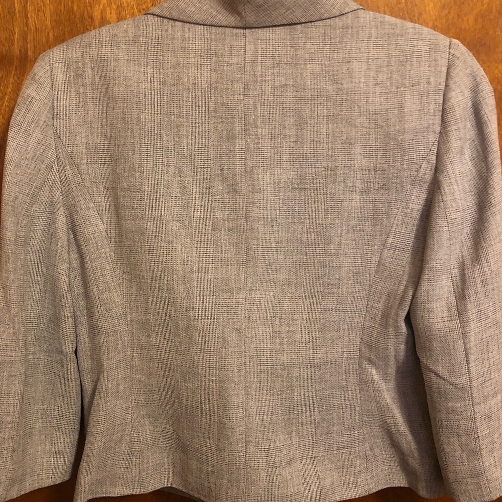 Blazer - Picture 2 of 4